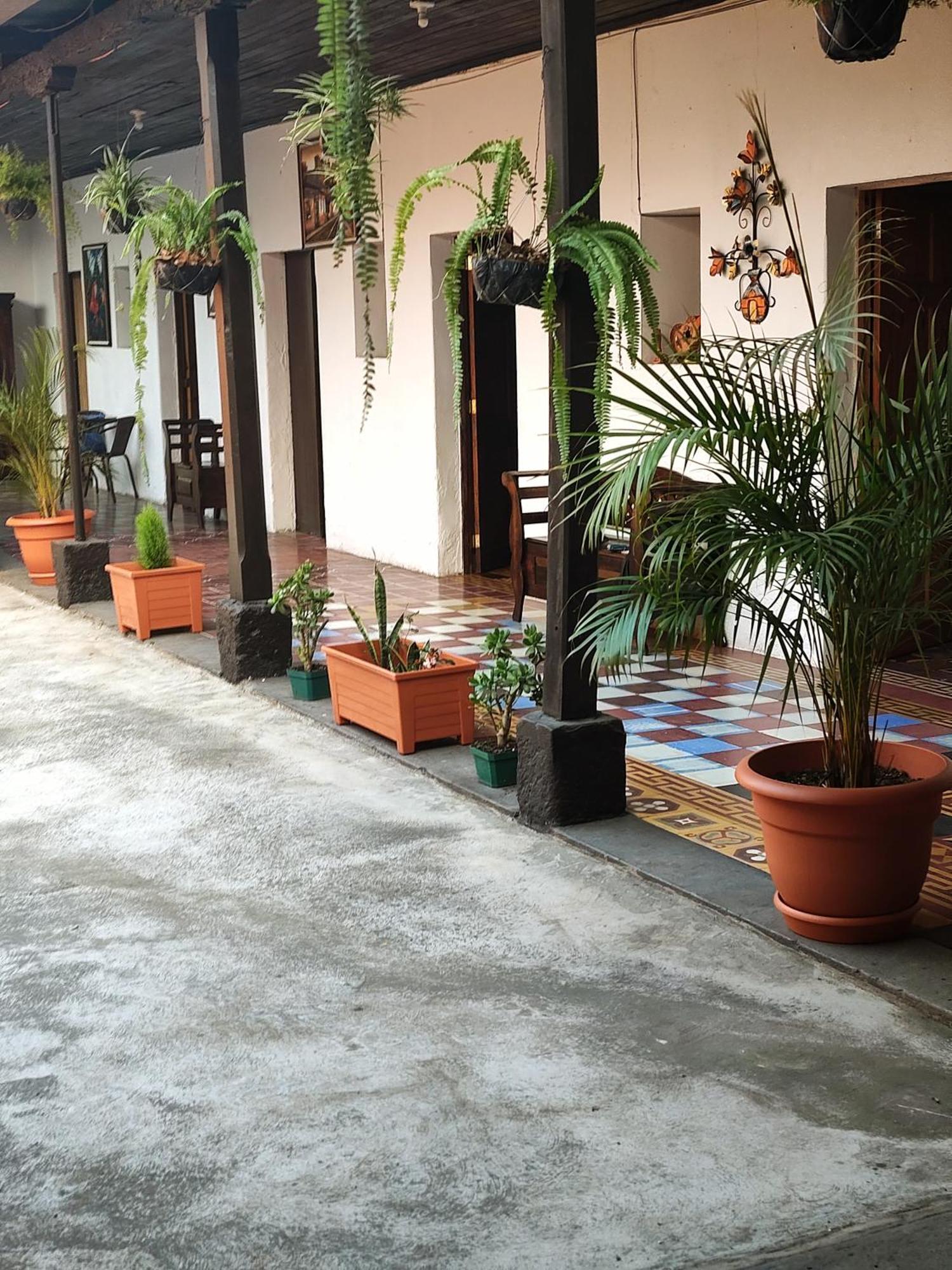 Hotel Francisco'S La Merced Antigua Exterior photo