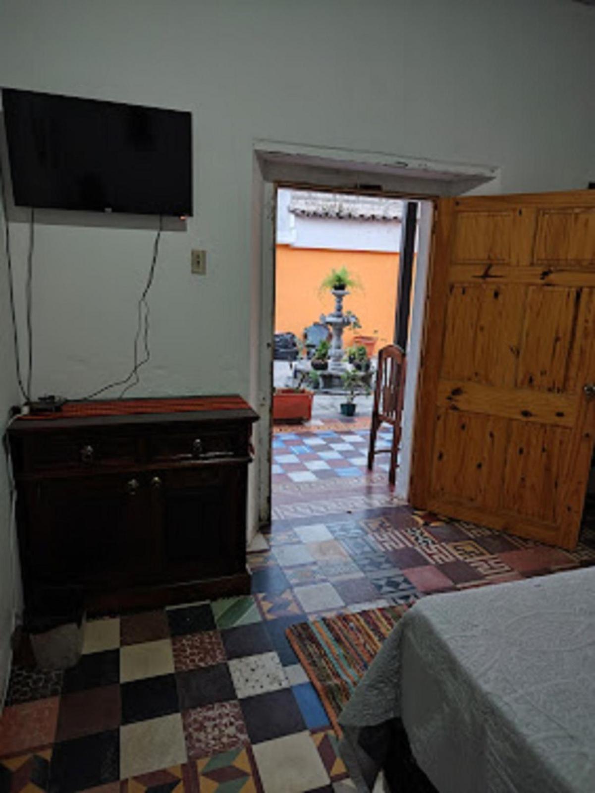 Hotel Francisco'S La Merced Antigua Exterior photo