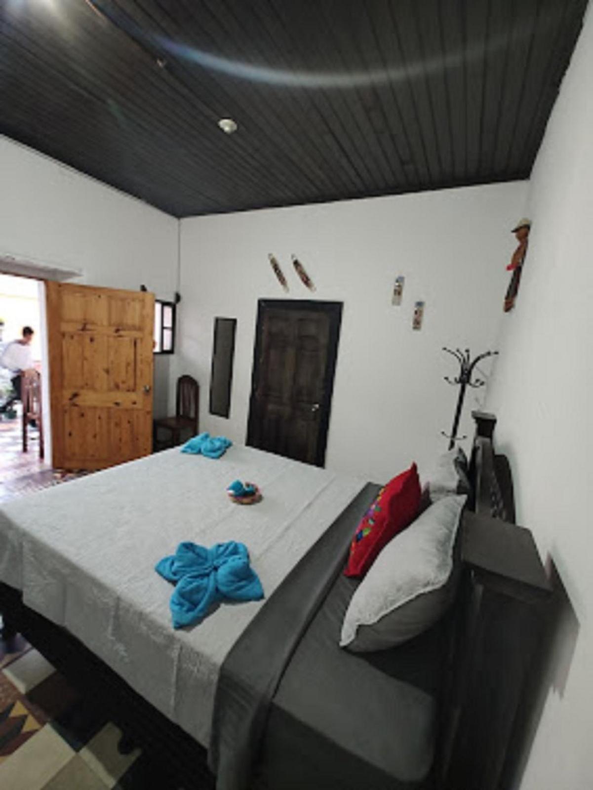 Hotel Francisco'S La Merced Antigua Exterior photo
