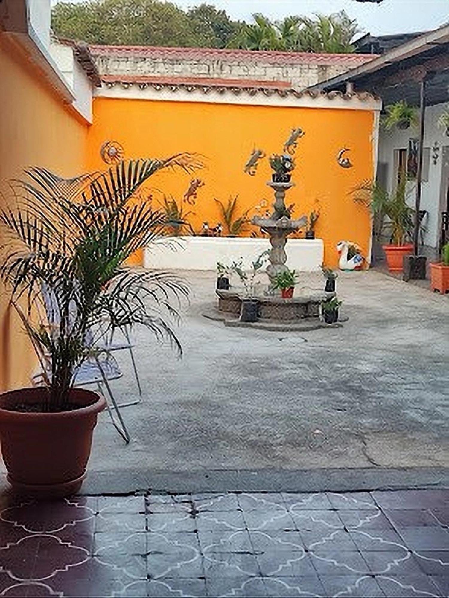Hotel Francisco'S La Merced Antigua Exterior photo